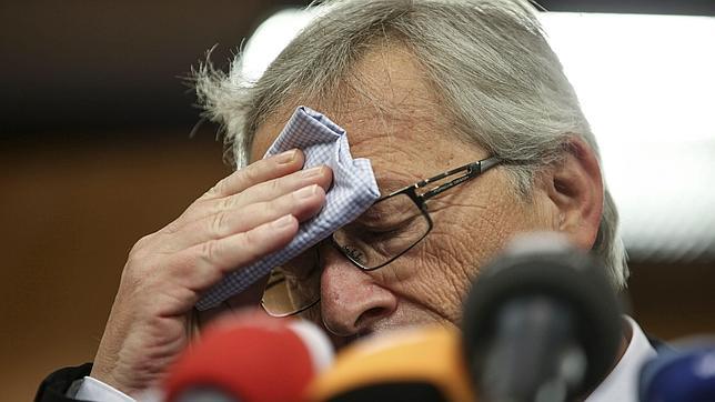 El Parlamento Europeo encarga a Juncker que inicie conversaciones para presidir la Comisión