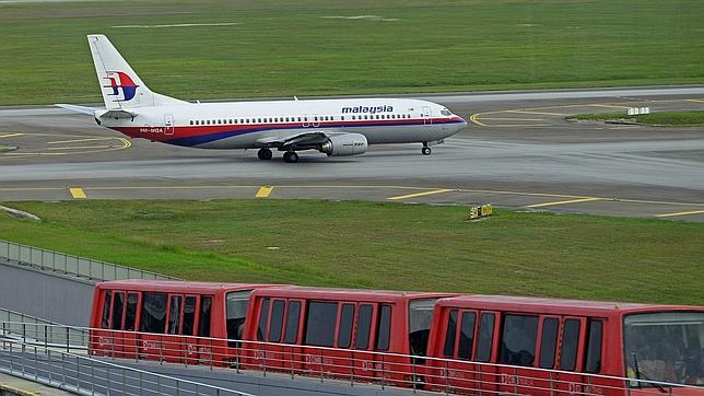 Un informe apunta a que el avión malasio se quedó sin gasolina