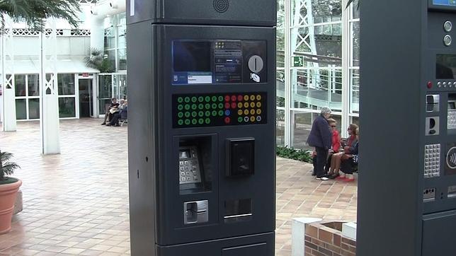 Los nuevos parquímetros de Madrid guardan el cambio para utilizarlo en otro