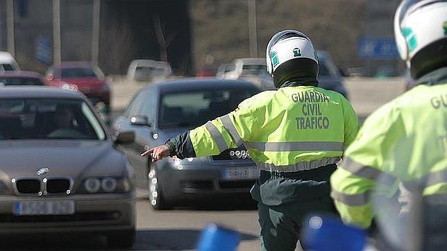 Cazan a varios turismos circulando de madrugada hasta 232 kilómetros por hora