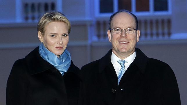 Charlène de Mónaco espera gemelos