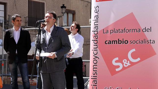 Un concejal crítico con la «casta socialista» se postula como candidato
