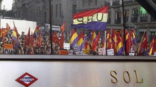 Varias ciudades acogen manifestaciones a favor de la República