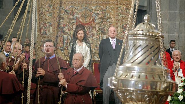 El arzobispo de Santiago destaca «los estrechos vínculos» del Rey con el Apóstol