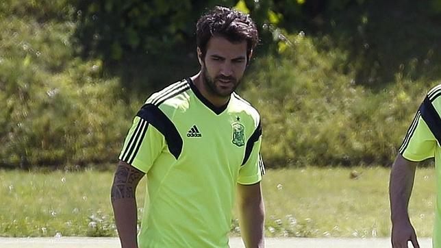 Cesc Fábregas, cerca del Chelsea de Mourinho