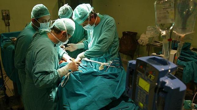 El riesgo de muerte por cirugía es más alto durante las tardes, los fines de semana y en febrero