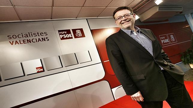 El PSPV se desmarca de Ferraz y no descarta un referéndum entre Monarquía o República