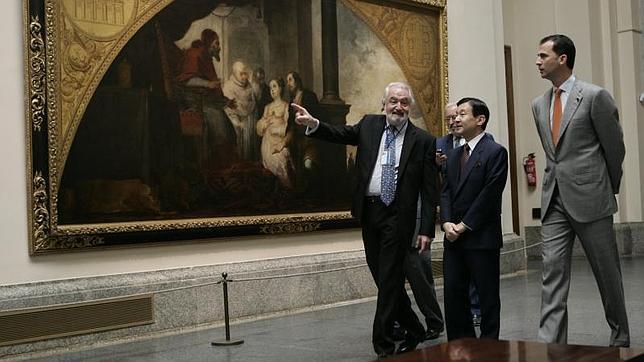 Don Felipe acompaña al Heredero de Japón Naruhito durante su visita al Museo del Prado