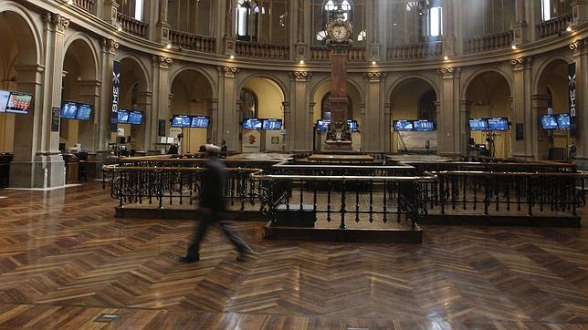 El Tesoro rebaja a mínimos históricos el interés de la deuda a tres y cinco años