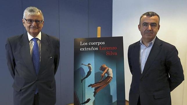 Lorenzo Silva culmina su «trilogía de la corrupción» con «Los cuerpos extraños»