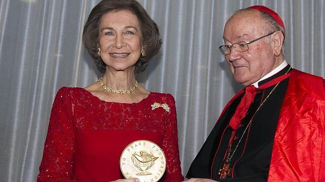 La Reina recibe el «Path to Peace»: «El premio honra también a España»
