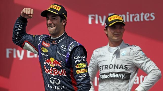 Ricciardo rompe la hegemonía de los Mercedes