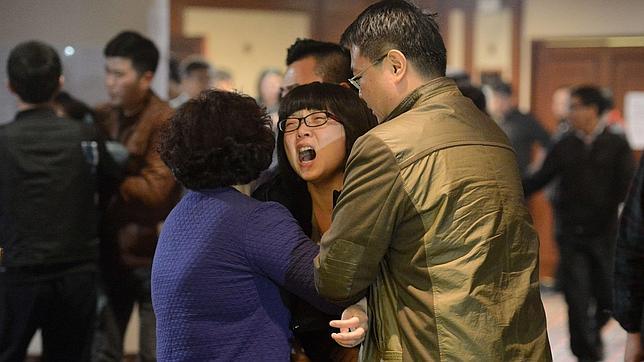 Familiares de pasajeros del vuelo MH370 piden 3,6 millones de euros para investigar