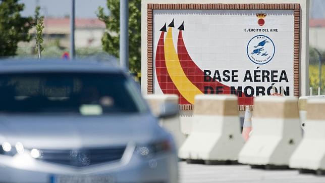 El alcalde de Arahal: «Es una aberración que haya una base militar tan cerca de la población»