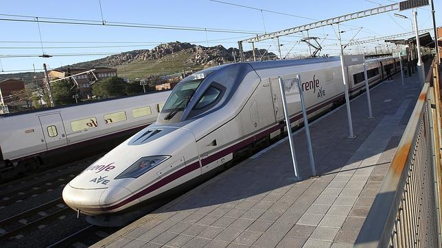 El AVE Madrid-Barcelona costó 1.732 millones más, según el Tribunal de Cuentas