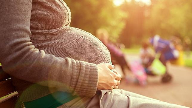 La embarazadas en paro tienen bebés más sanos