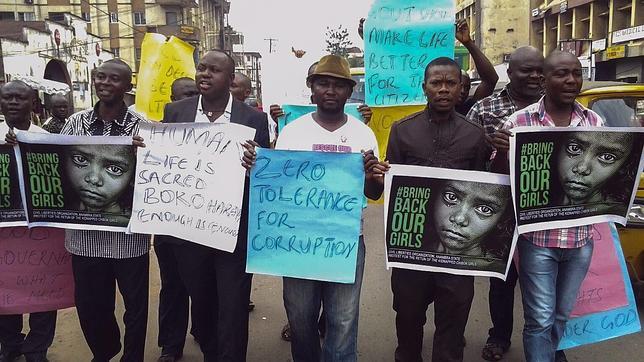 El secuestro de las 200 estudiantes nigerianas cumple dos meses entre continuas matanzas