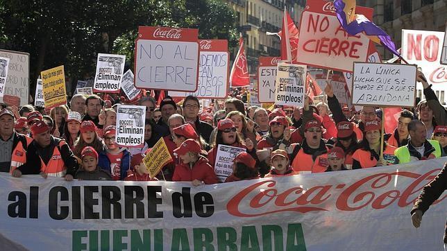 Fuenlabrada exige la reapertura de la planta tras anularse el ERE de Coca-Cola