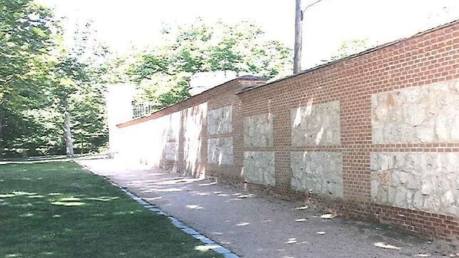 Semejante a este será el muro histórico que se construya en torno al antiguo palacio de los Vargas