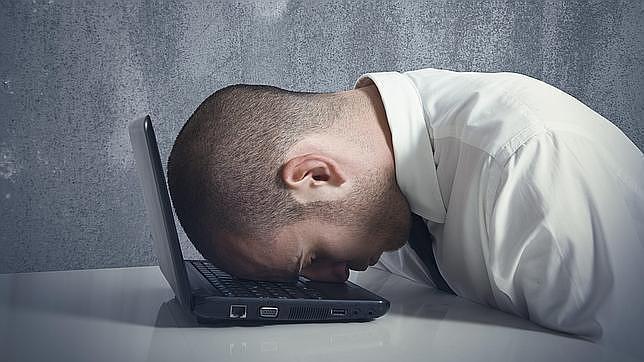 España es, tras Suiza, el país con más absentismo laboral