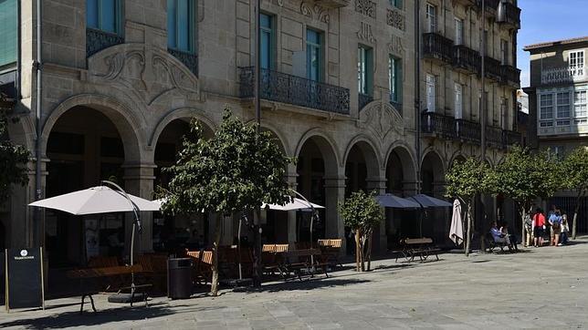 Terraza de la «bibliobar» de Pontevedra