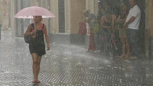 Qué hay detrás de las tormentas de verano de estos últimos días y por qué con algunas cae barro
