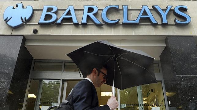 Barclays, acusada de fraude en su mercado de negociación opaca