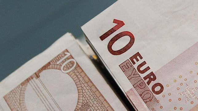 Funcas calcula que unos 13 millones de contribuyentes pagarán 435 euros menos en 2015