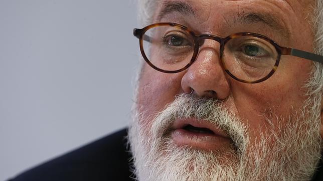 Cañete dice que «probablemente» ningún eurodiputado sabía de la sicav