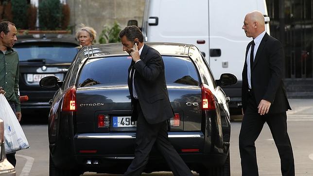 Sarkozy estuvo atrapado 20 minutos en el ascensor de la policía judicial