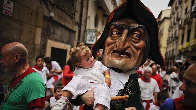 El popular «Caravinagre» de la Comparsa de Gigantes y Cabezudos