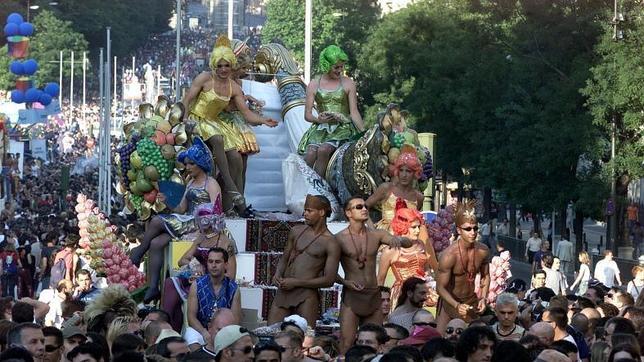 Metro reforzará el servicio un 150% durante el desfile del Orgullo Gay
