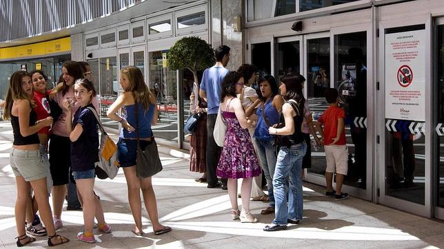 Estreno de una película en un cine de Sevilla
