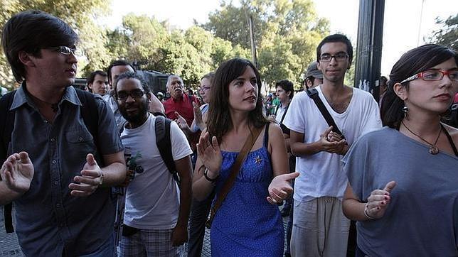 Por qué rechazan los estudiantes la reforma educativa de la socialista Bachelet