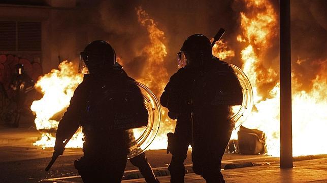 Los Mossos detienen a seis personas por los disturbios de Can Vies en Barcelona