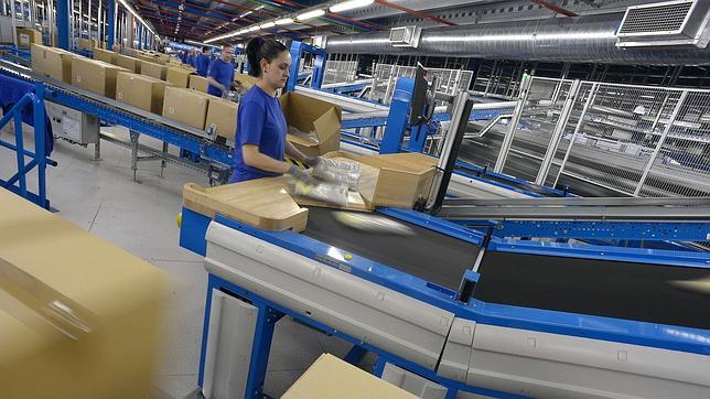 Inditex y UGT firman una subida salarial de casi el 4% anual para el centro de Meco