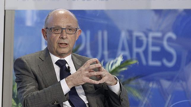 Las autonomías avisan a Montoro de que no pueden financiar la sanidad o la educación