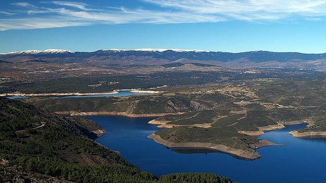 Las vistas del embalse del Atazar, desde Cervera Buitrago