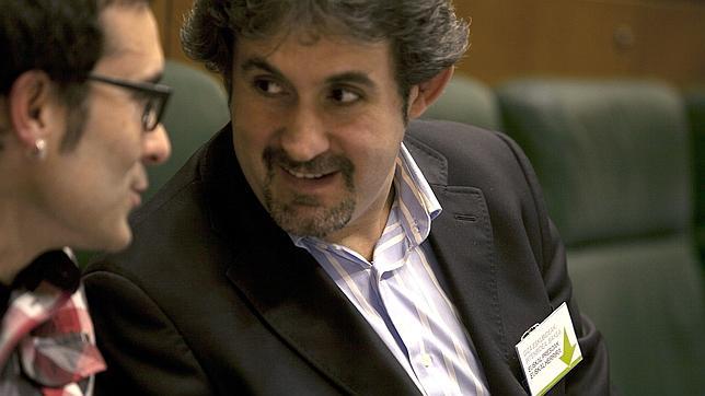 El parlamentario de EH Bildu, Peio Urizar, durante el pleno del Parlamento Vasco