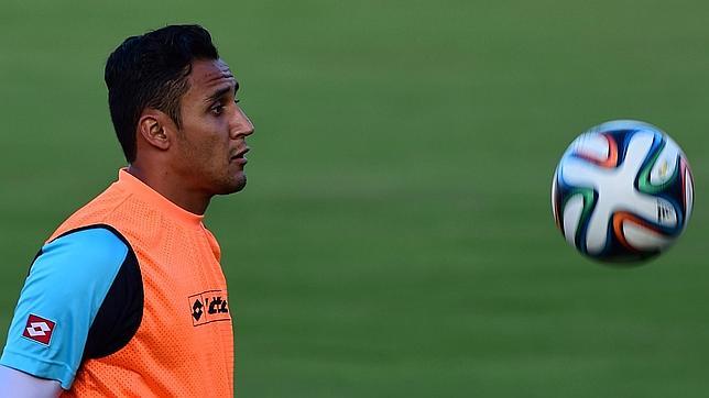 Mendilíbar: «Keylor Navas sigue siendo del Levante»