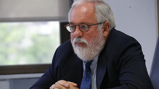 Arias Cañete: «Luis de Guindos es el mejor candidato para presidir el Eurogrupo»