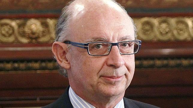Montoro defiende la reforma electoral para que «los partidos minoritarios no cambien lo que la mayoría ha decidido»
