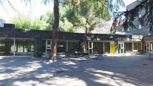 Vista frontal del Colegio Mayor «El Negro»