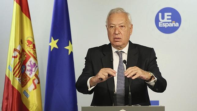 Margallo viaja a Túnez para «relanzar las relaciones»