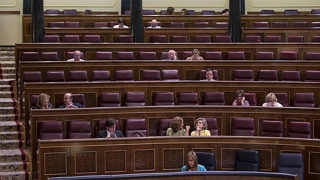 1,4 millones para renovar los móviles de los diputados y el ADSL en sus casas