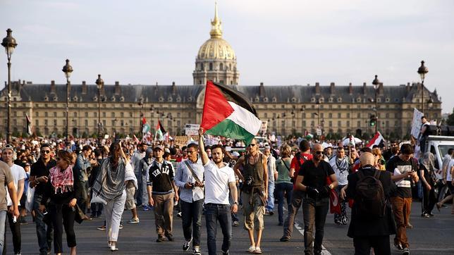 La ofensiva israelí ya se ha cobrado 715 muertos y 4.550 heridos palestinos