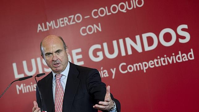 De Guindos: «El verdadero drama del mercado laboral español es el paro de larga duración»