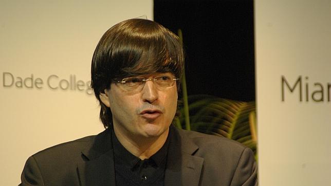 Jaime Bayly: «Mi madre me ha dicho que si publico mi autobiografía no me incluirá en el testamento»