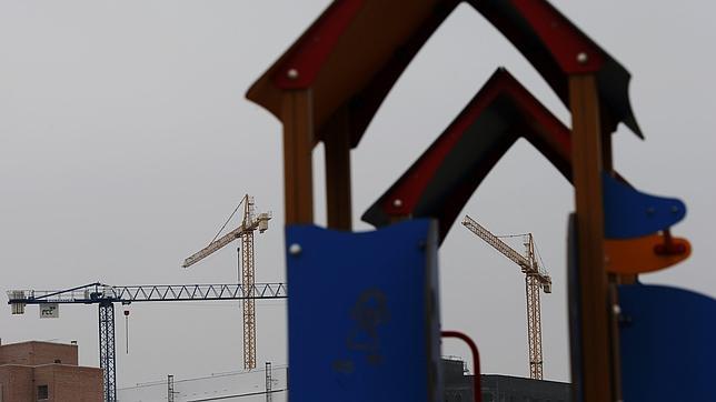 La firma de hipotecas moderó su caída al 3,4% en mayo