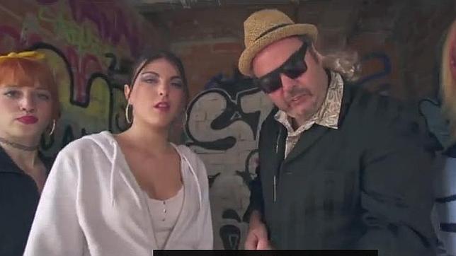 Exigen que YouTube elimine «Soy un rumano en Madrid» de Torbe por ser «racista y xenófobo»